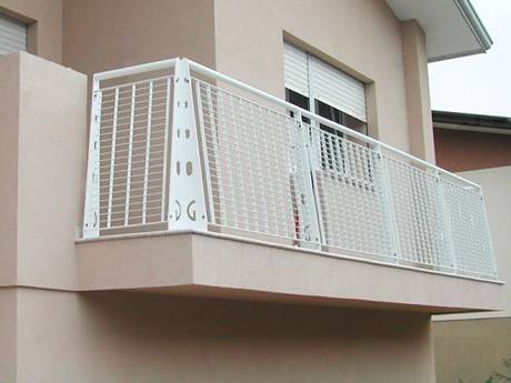 This is a powder painted bar grating balcony fence outside the villa balcony.