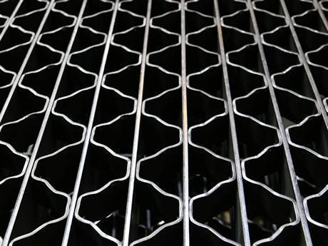 This is riveted grating with smooth surface.