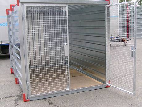 Sides of iron box is sealed panel, only one side is openable steel grating door.