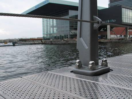 Traction-Grip safety grating is used as platform to improve security.